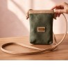 Pochette téléphone en liège Olive